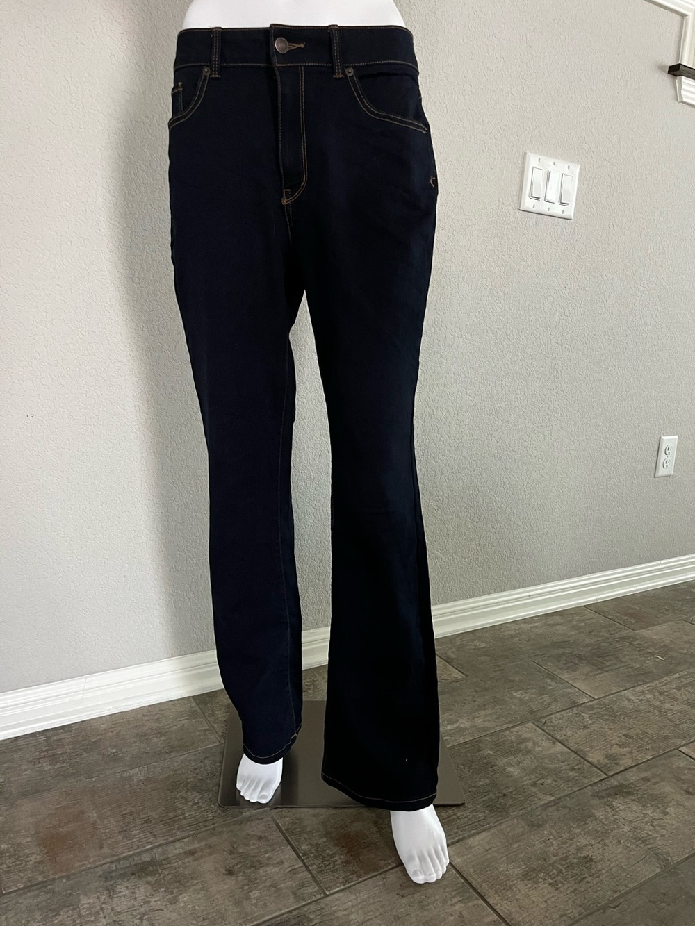 Womens Black Boot Cut Jeans - Classic Fit